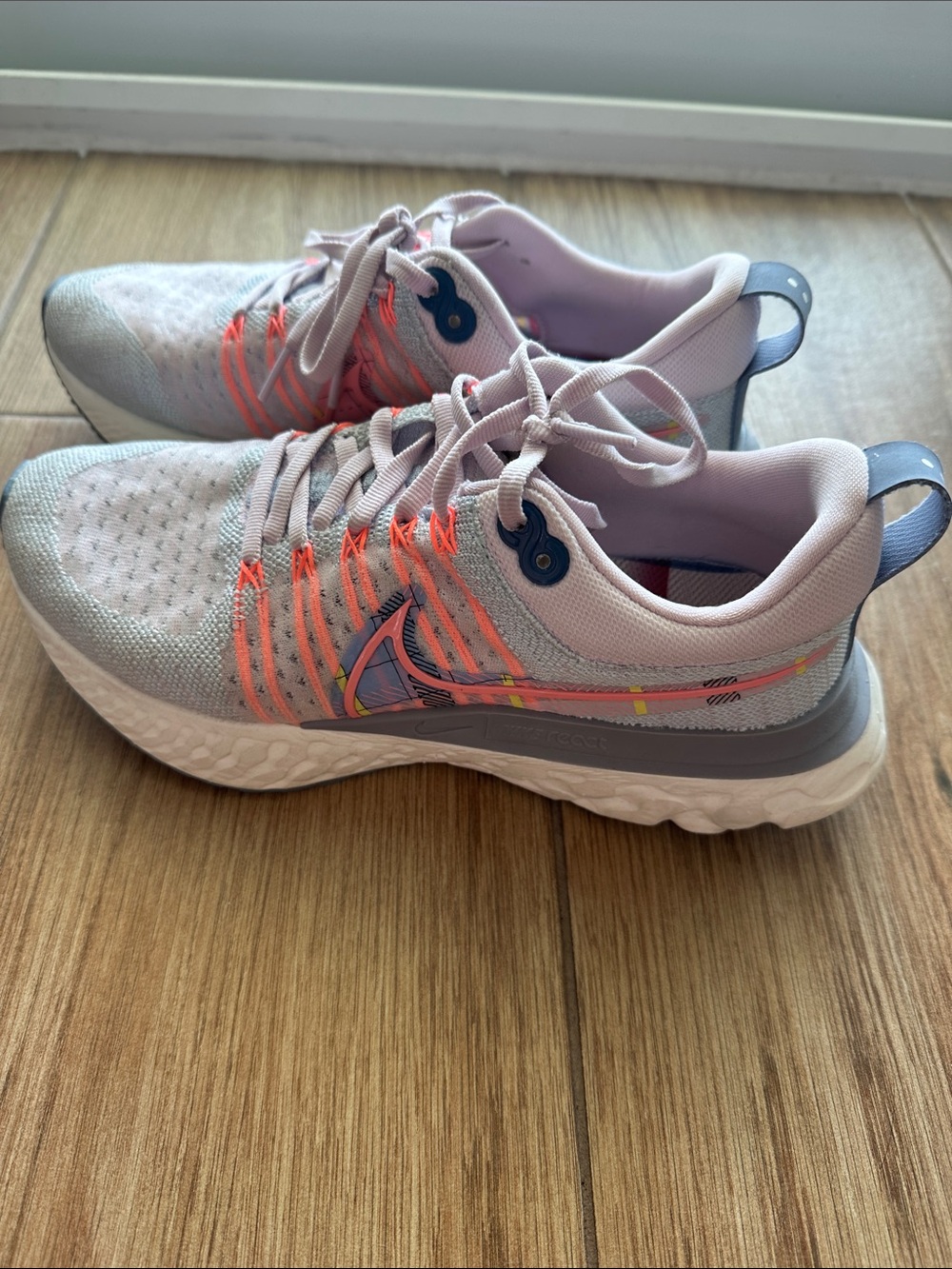 Women's Nike React Infinity Flyknit Running Shoes - Pink - Picture 2 of 3